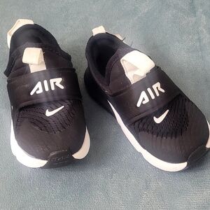 Nike Air MAX 270, BABY/TODDLER SIZE 8C